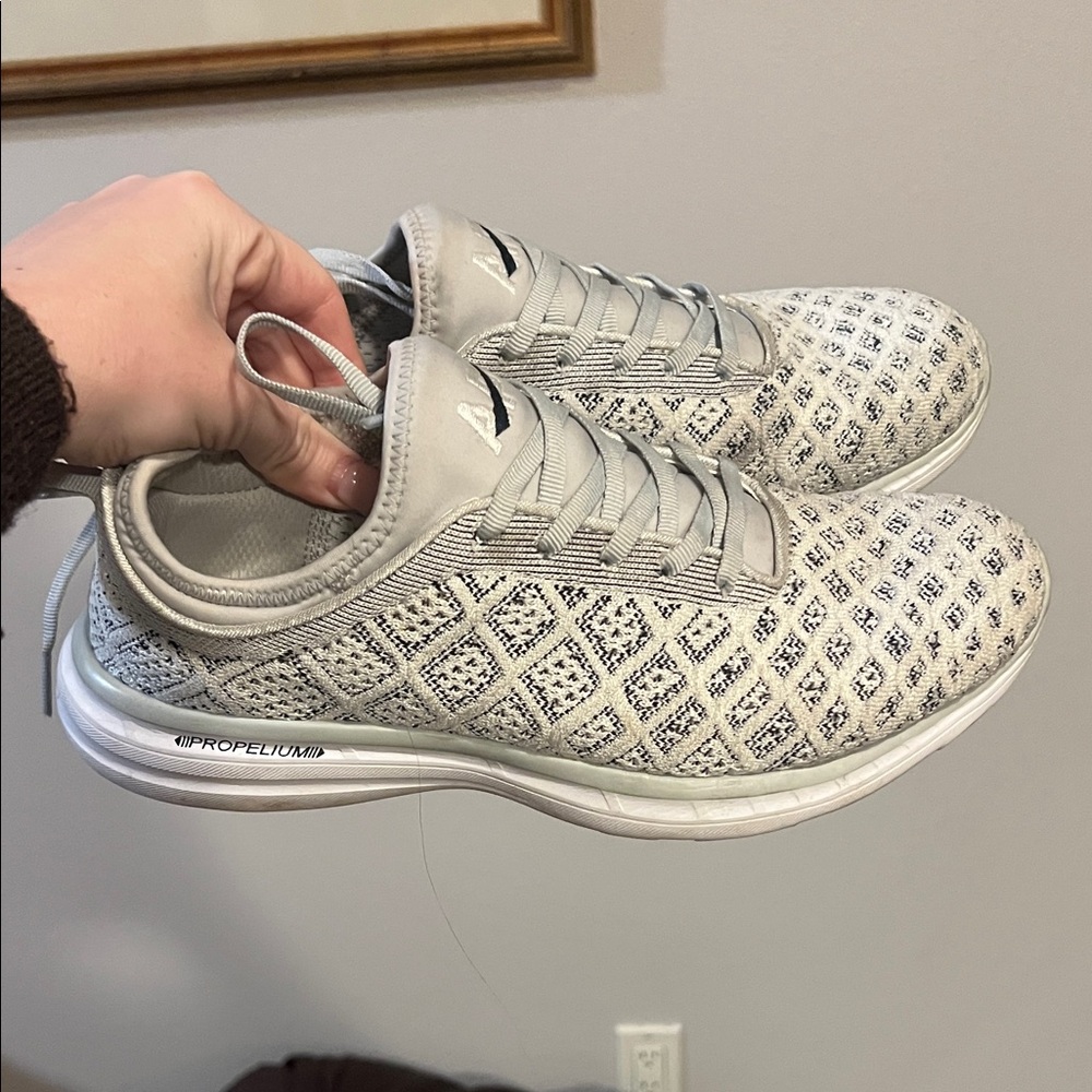 APL Women's White and Gray Techloom Phantom Shoes